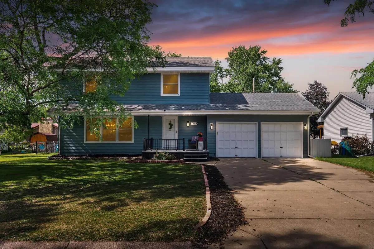 7448 Concerto Curve NE, Fridley, MN 55432