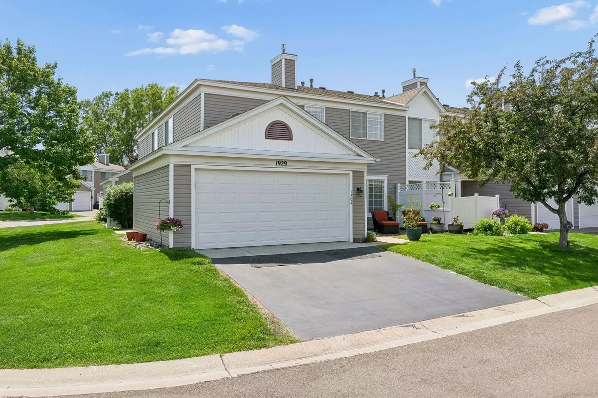 1929 Southcross DR W #1204, Burnsville, MN 55306