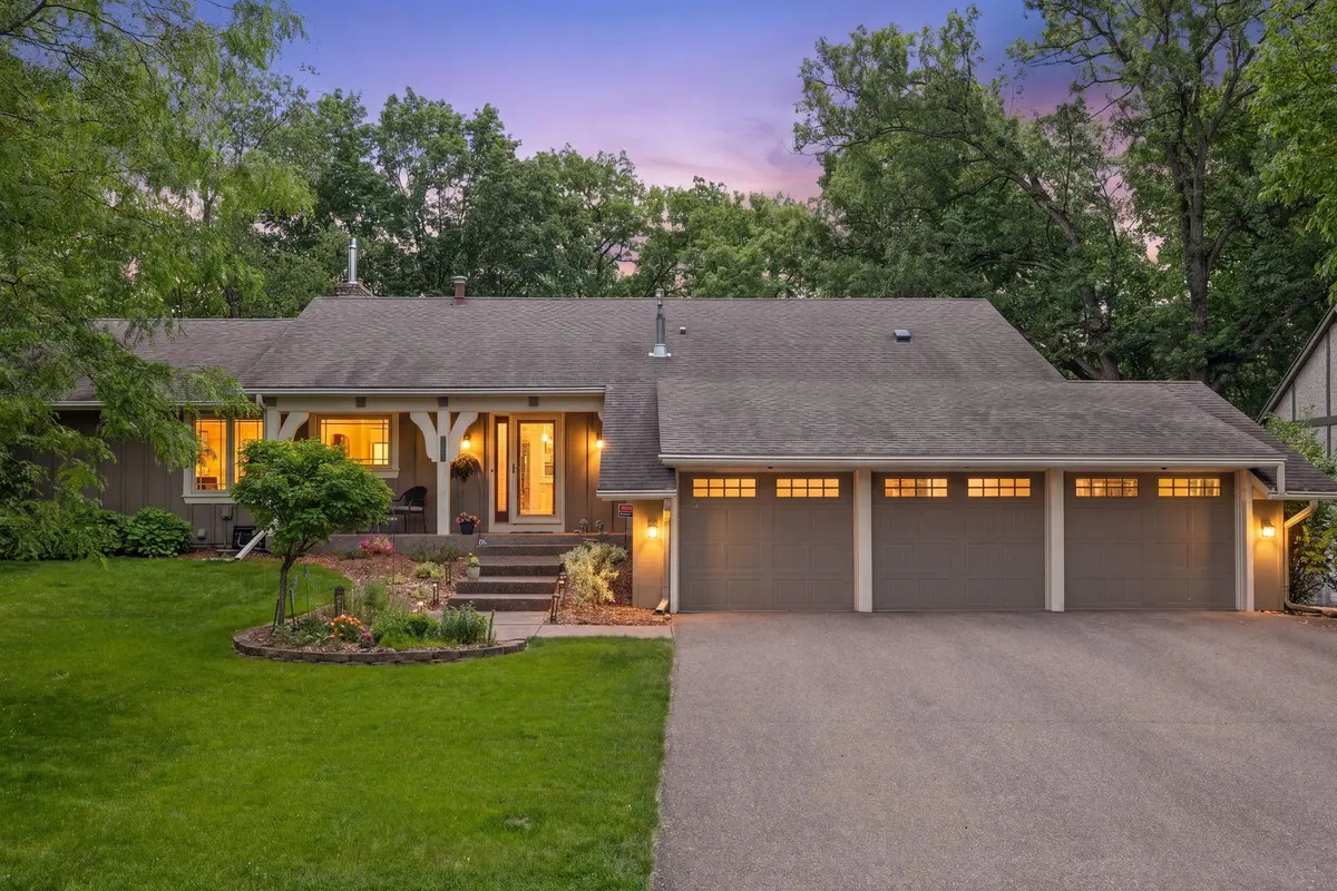 8091 Kentucky Circle, Bloomington, MN 55438