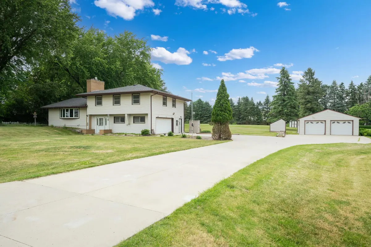 3816 Lillie CT SW, Rochester, MN 55902