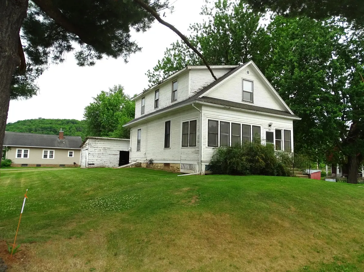 105 Maple AVE E, Plum City, WI 54761