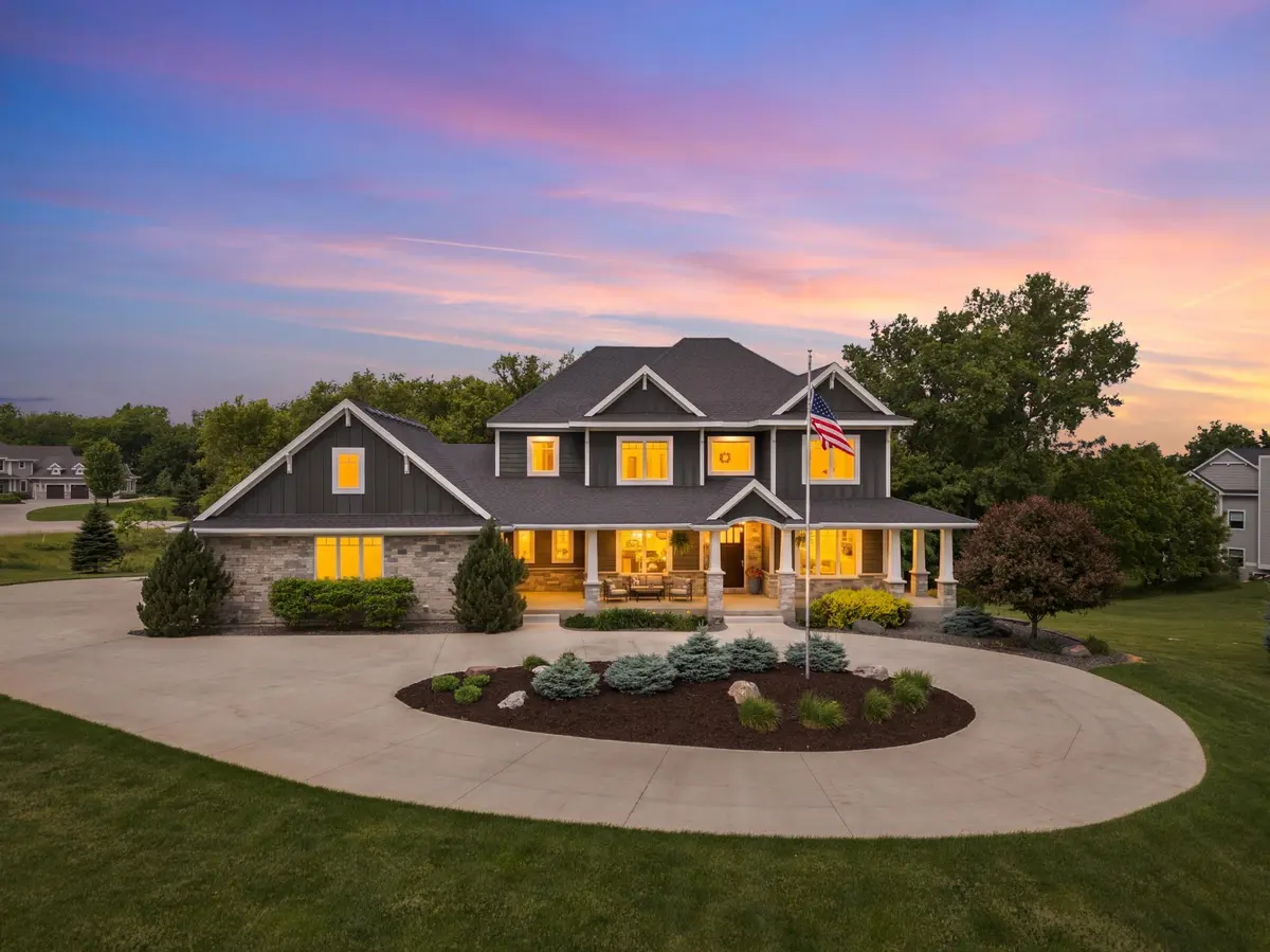 5403 Cherry Woods LN SW, Rochester, MN 55902