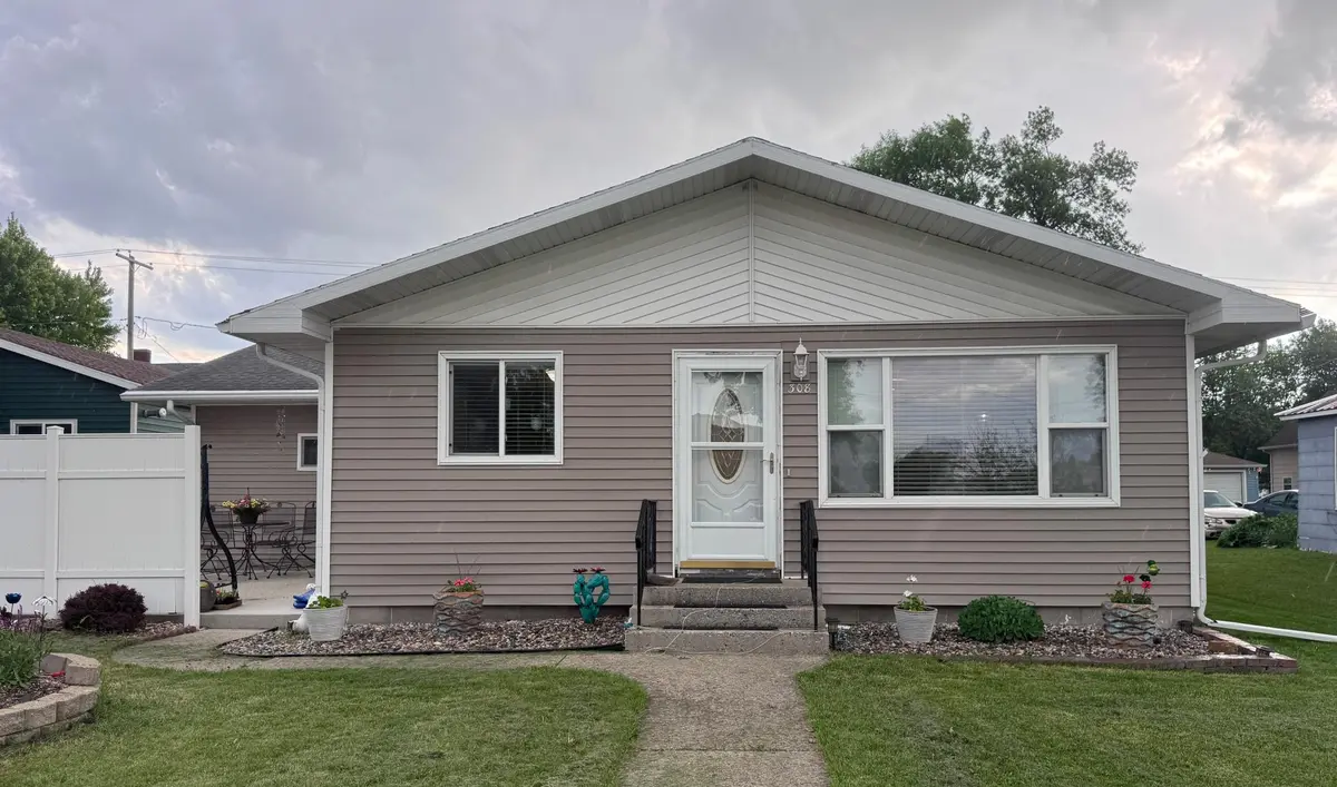 308 Oak ST, Lisbon, ND 58054