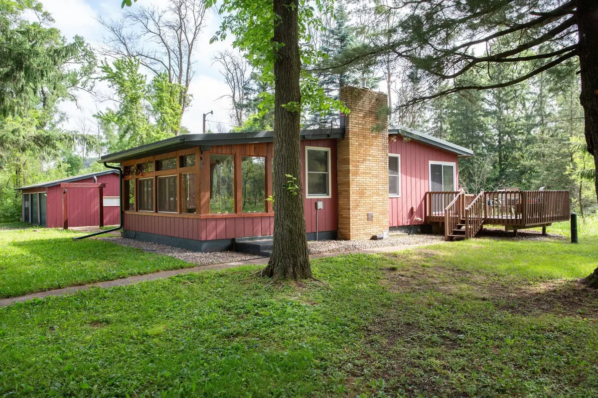 N8514 850th ST, River Falls, WI 54022