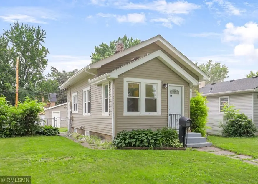 1868 Hawthorne AVE E, Saint Paul, MN 55119