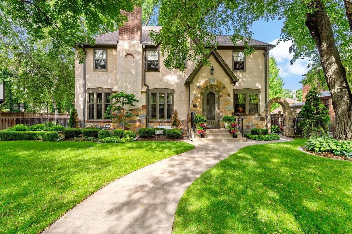 4504 Moorland AVE, Edina, MN 55424