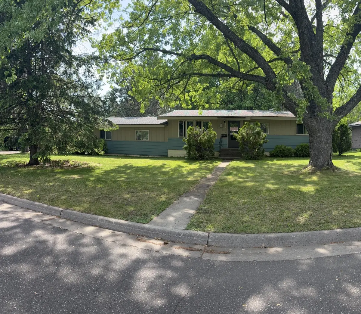 919 8th ST, Cloquet, MN 55720