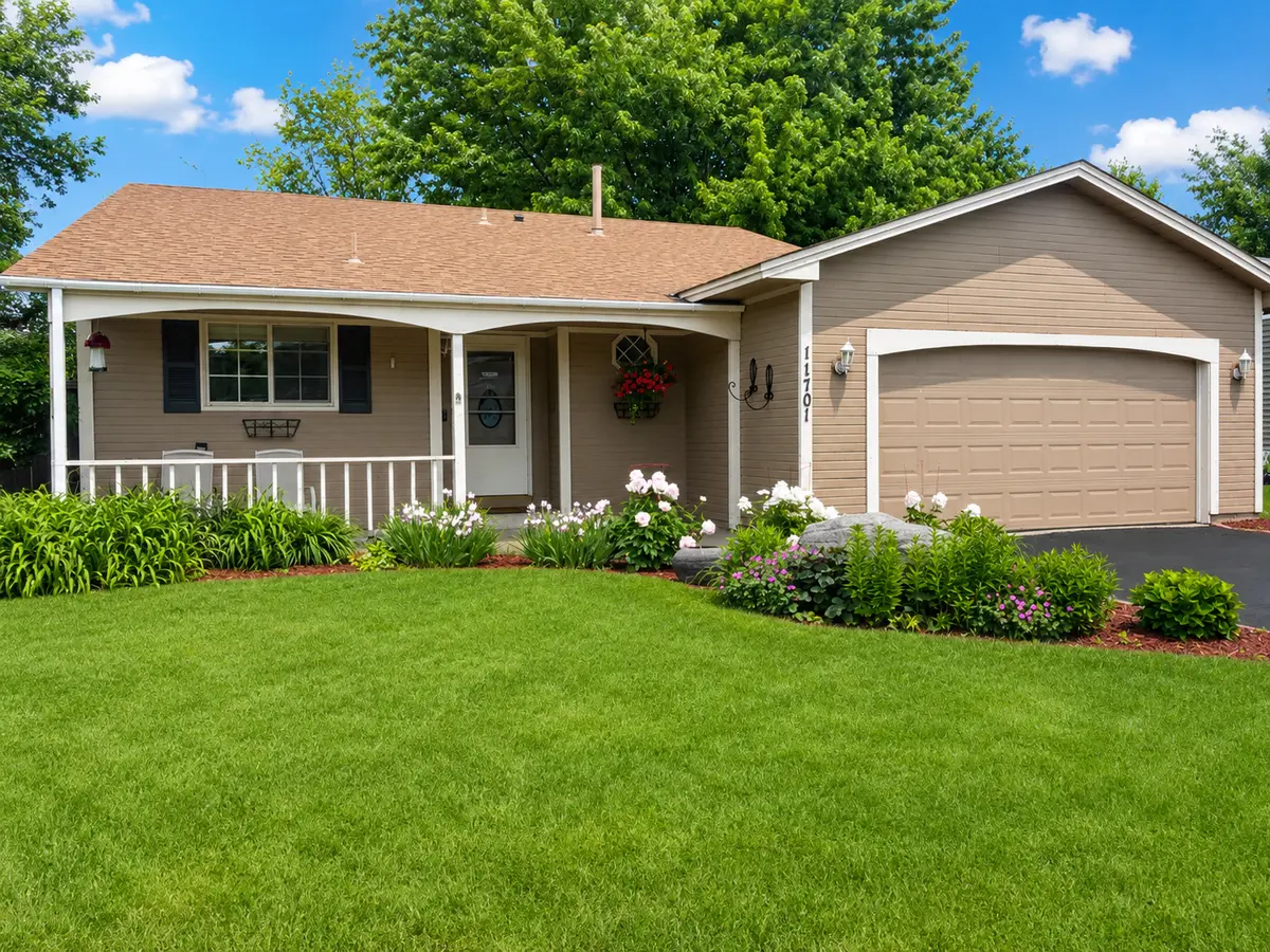 11701 Mirada CT, Burnsville, MN 55337