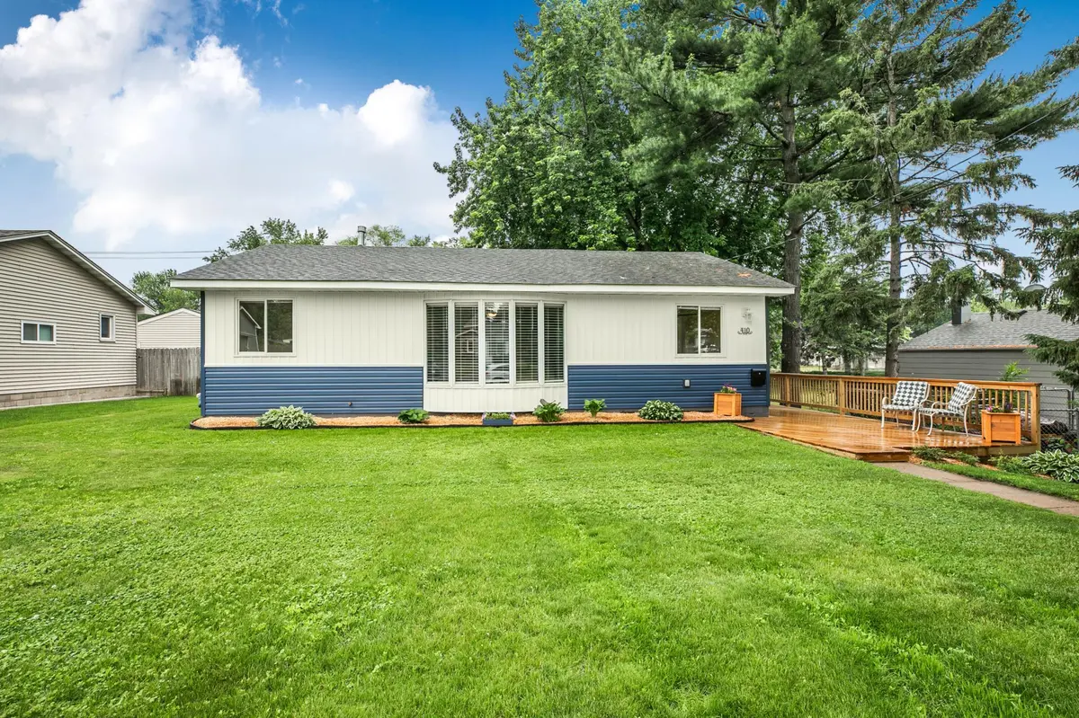 410 57th PL NE, Fridley, MN 55432