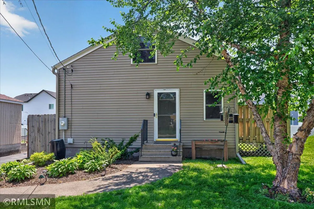 701 69th AVE N, Brooklyn Center, MN 55430