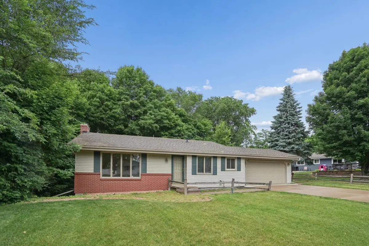903 Circle DR, Buffalo, MN 55313