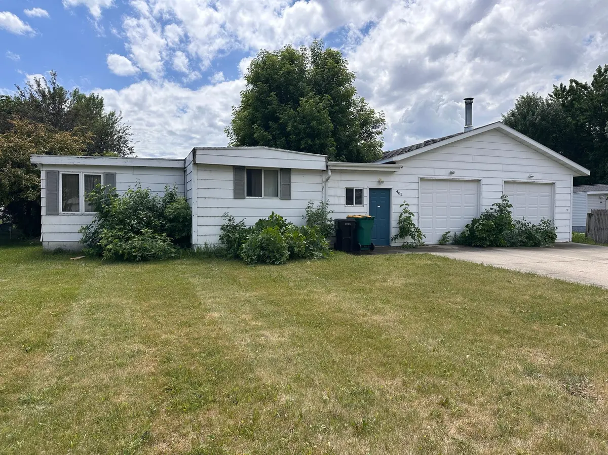 402 11th AVE NW, West Fargo, ND 58078