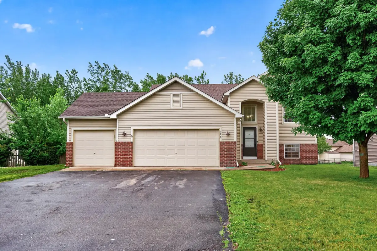 105 Dresden LN, Waverly, MN 55390