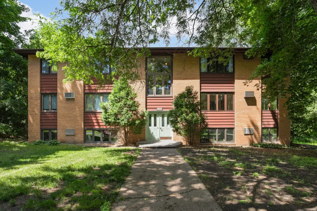 2301 Unity AVE N, Golden Valley, MN 55422
