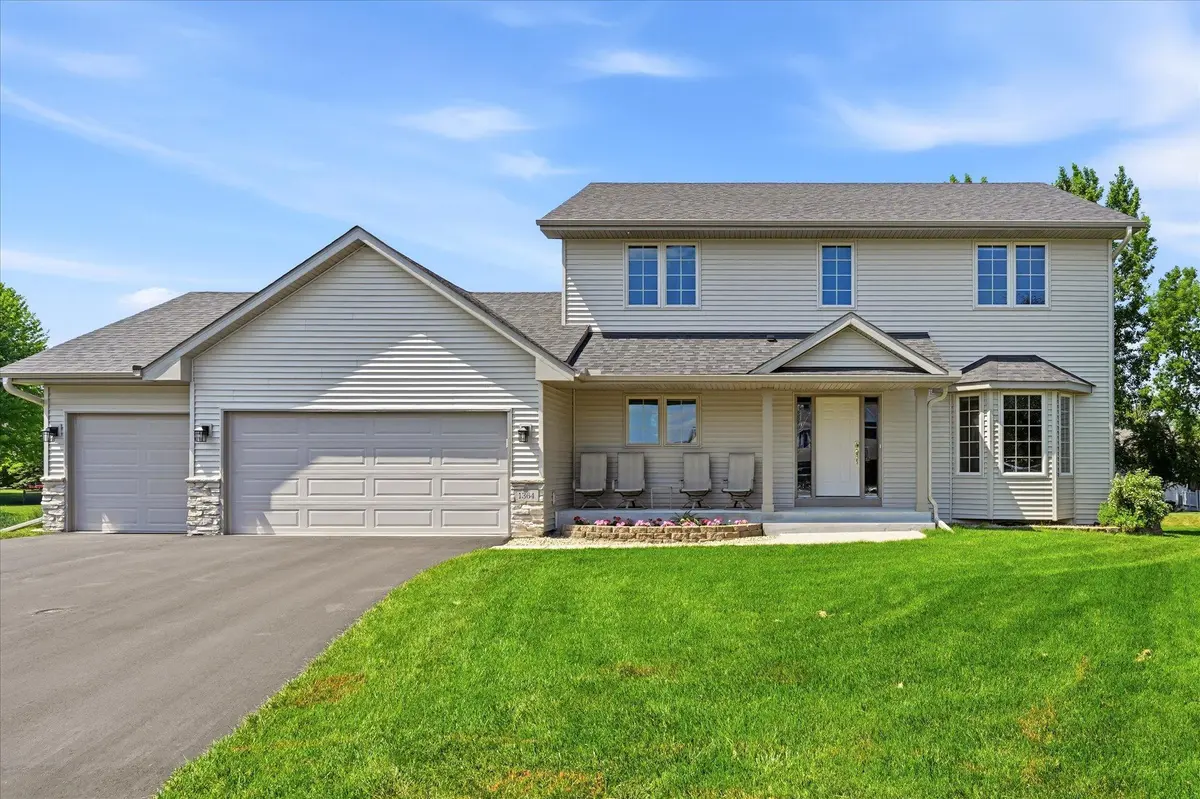 1364 Pond CIR, Waconia, MN 55387