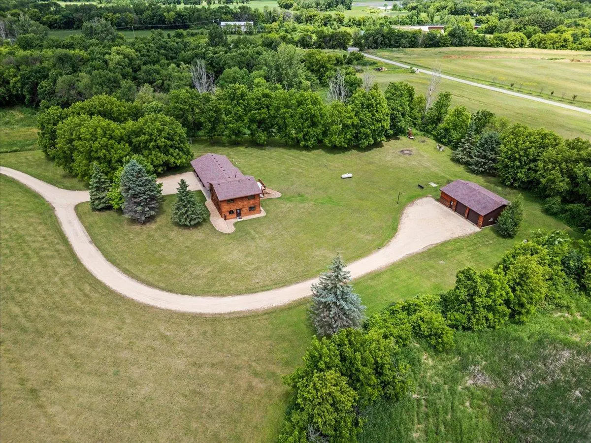 6136 Meridian AVE S, Montrose, MN 55363
