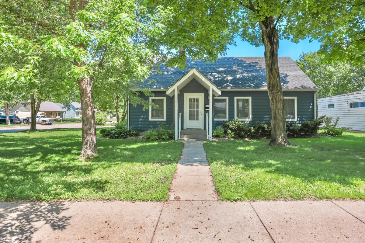 228 N Gilman AVE, Litchfield, MN 55355