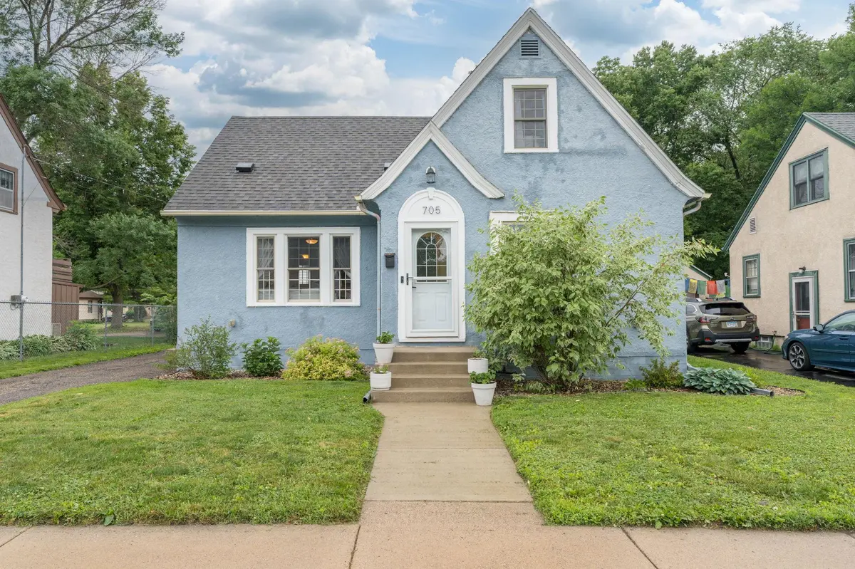 705 Wall ST, North Mankato, MN 56003