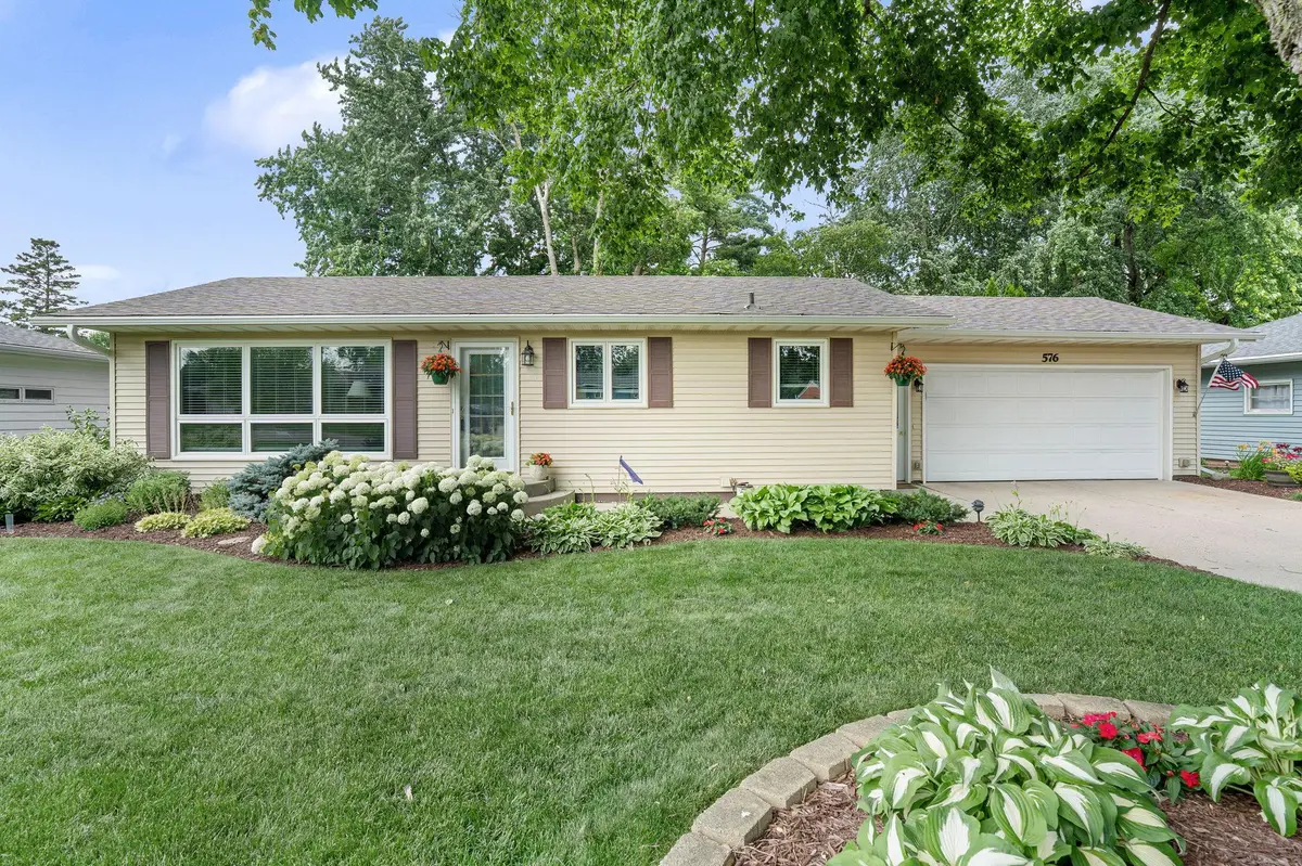 576 Phelps ST, Owatonna, MN 55060
