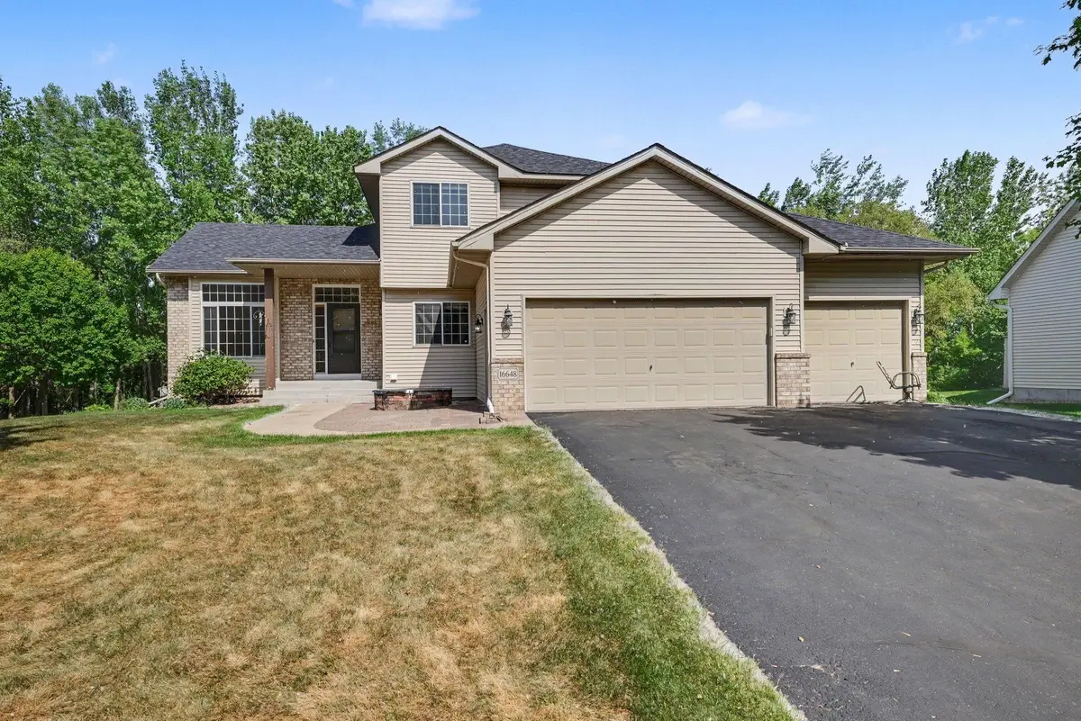 16648 Farrago TRL, Farmington, MN 55024
