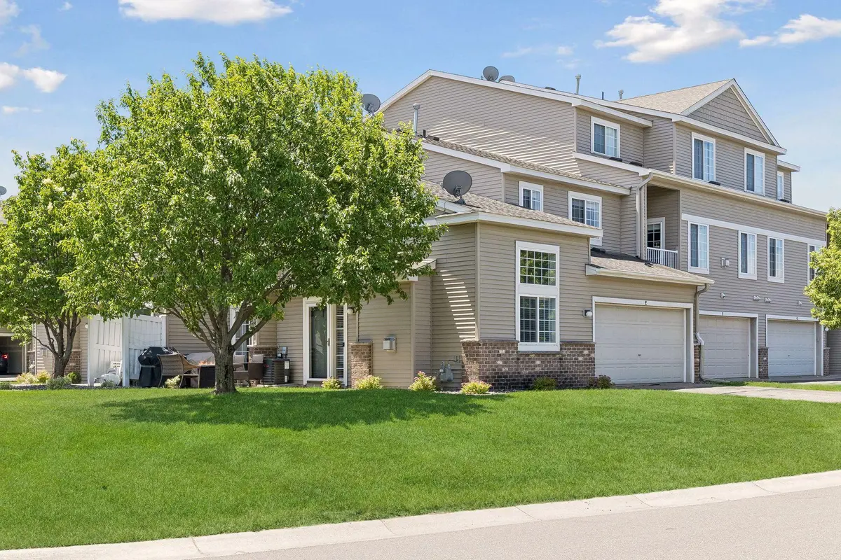 5035 Garland LN N #5035E, Plymouth, MN 55446