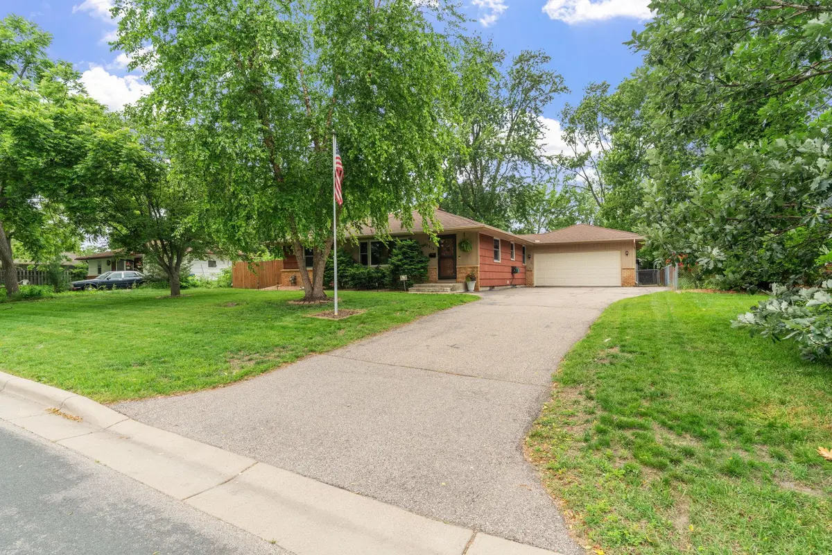 10916 Ewing AVE S, Bloomington, MN 55431