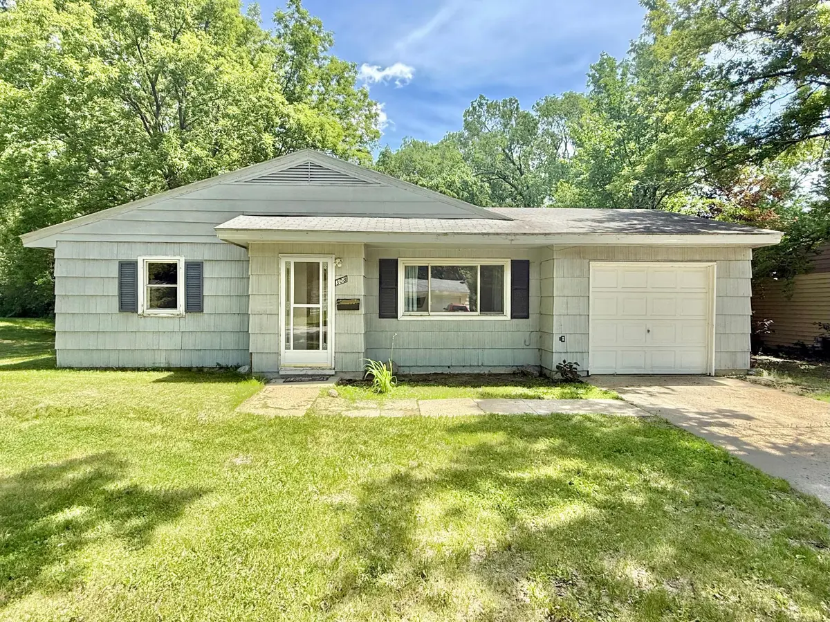 308 17th ST NW, Willmar, MN 56201