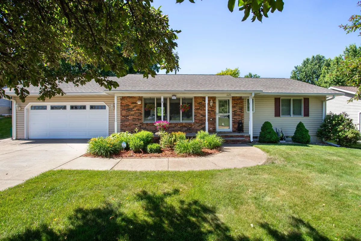 1126 E Division ST, River Falls, WI 54022