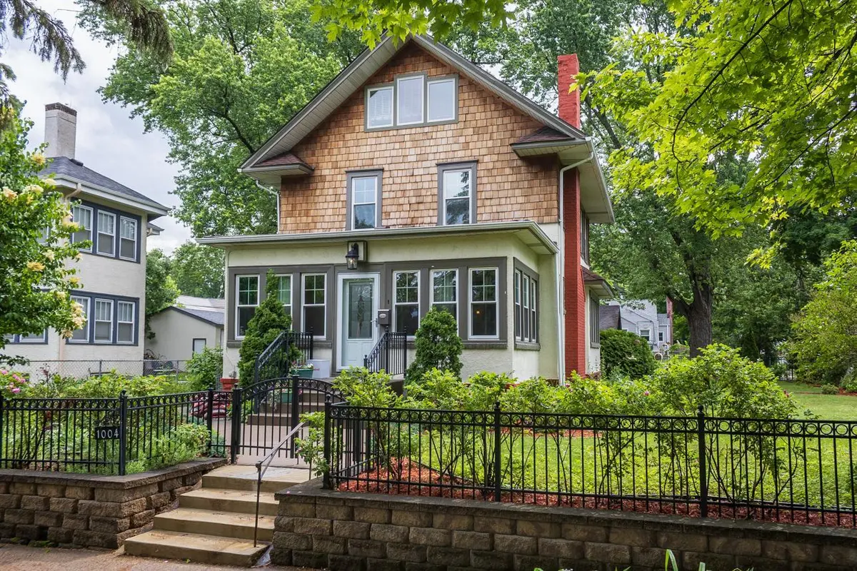 1004 Sheridan AVE N, Minneapolis, MN 55411
