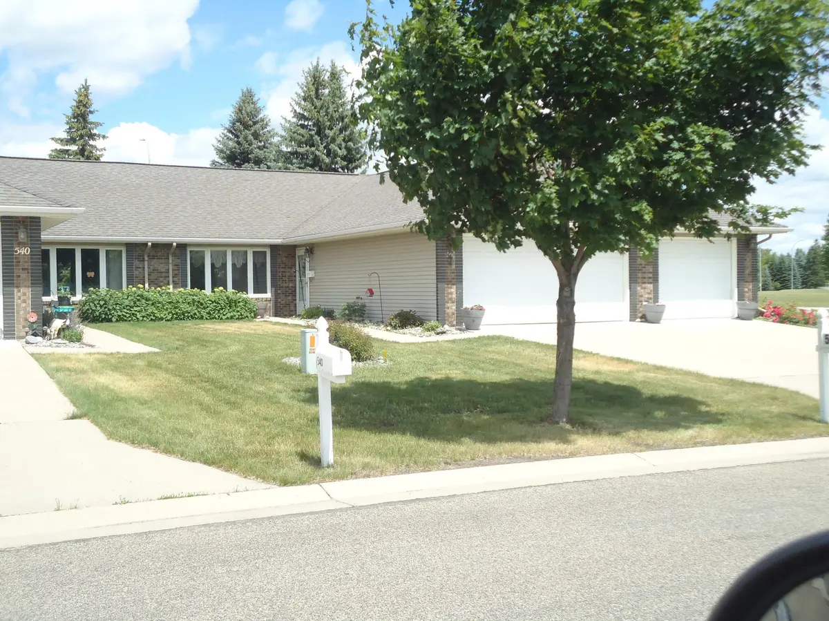 544 N 13th AVE N, Moorhead, MN 56560