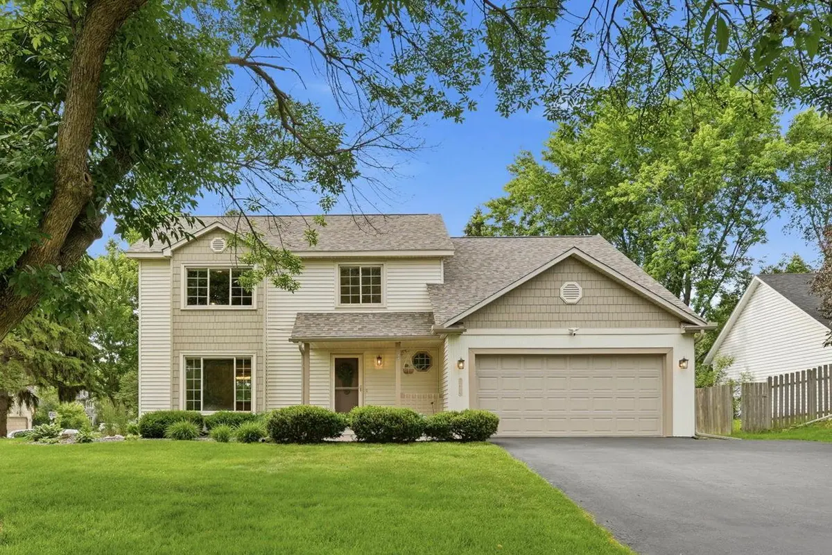 9445 Hillingdon RD, Woodbury, MN 55125