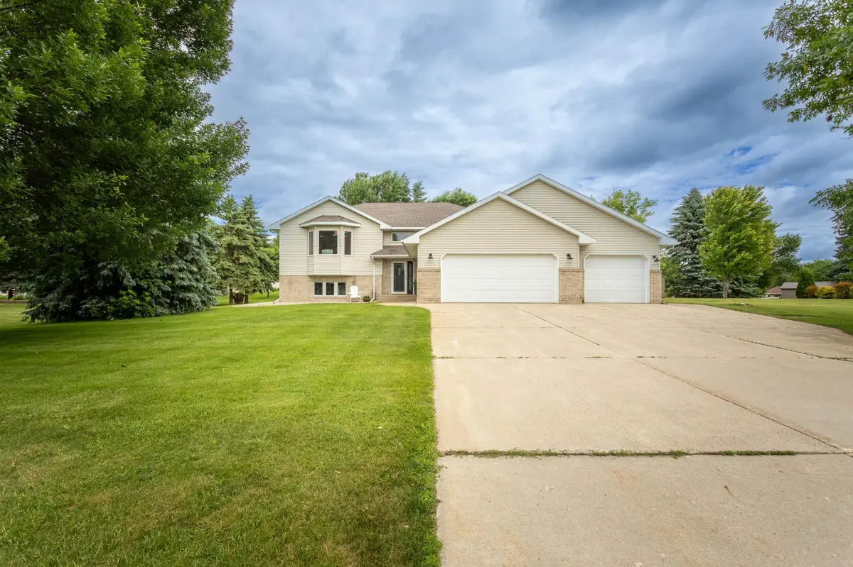 1316 Armstrong RD NW, Alexandria, MN 56308