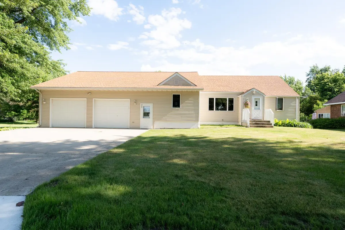 223 E Oak ST, Tyler, MN 56178