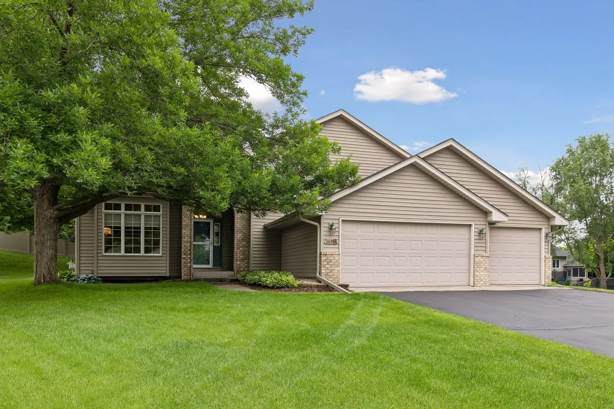 16318 Grinnell CIR, Lakeville, MN 55044