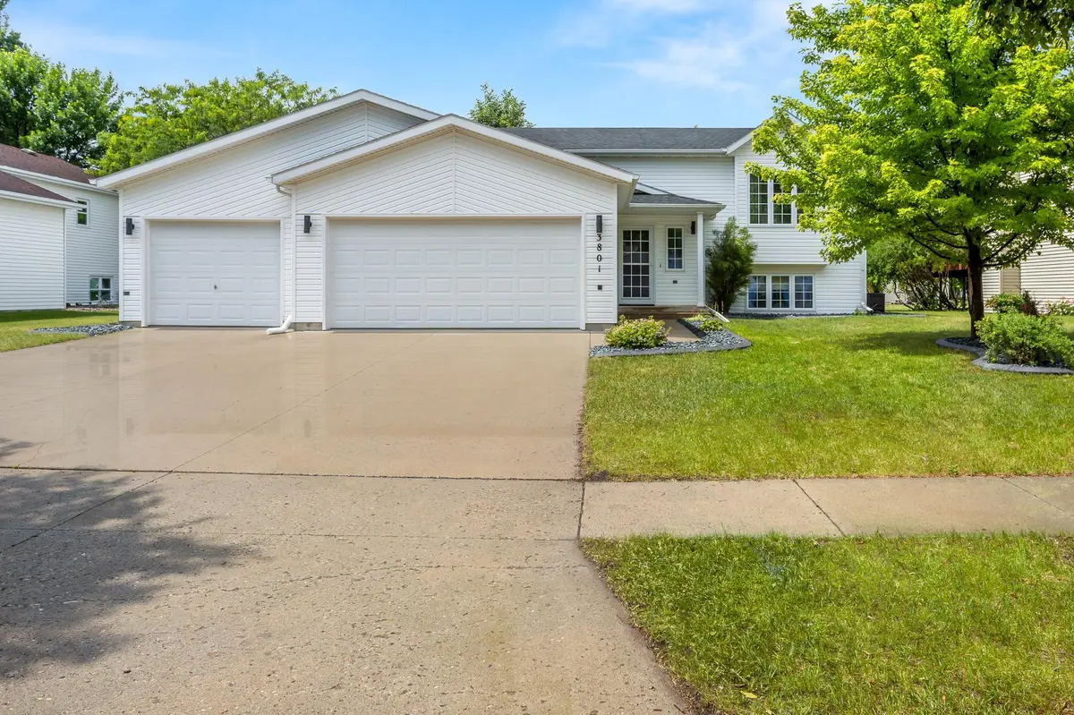 3801 20th ST S, Fargo, ND 58104