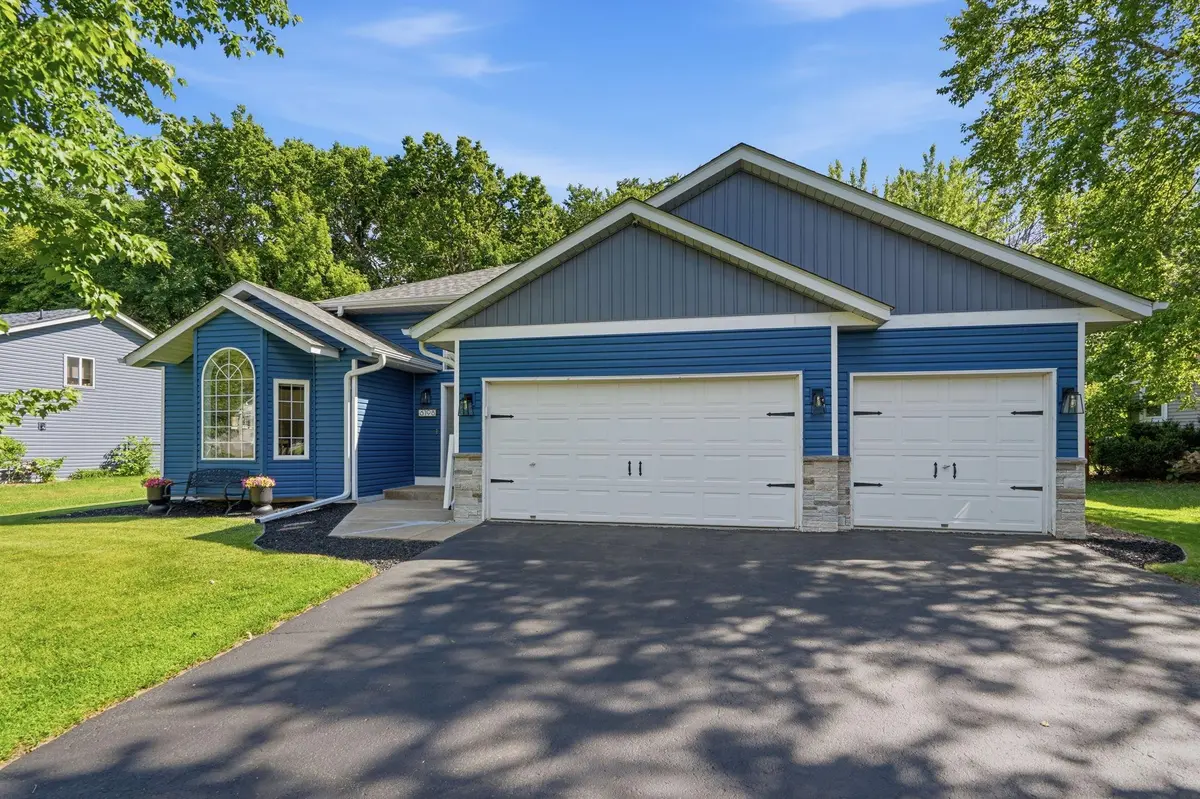6198 River Mill DR, Monticello, MN 55362