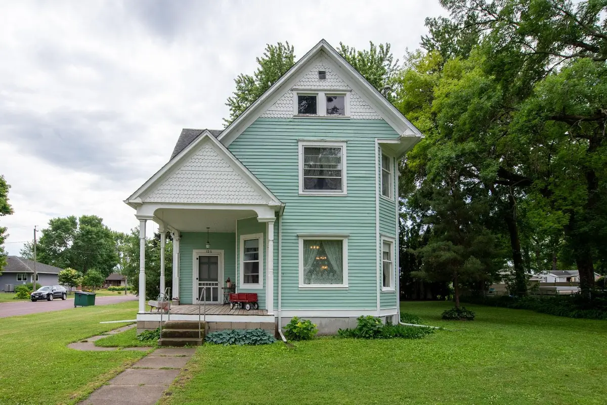 126 Minnesota AVE E, Minnesota Lake, MN 56068