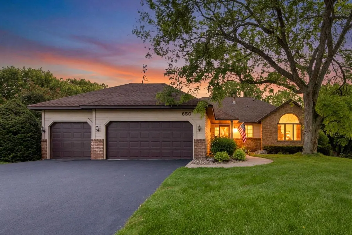 650 Bridle Ridge RD, Eagan, MN 55123
