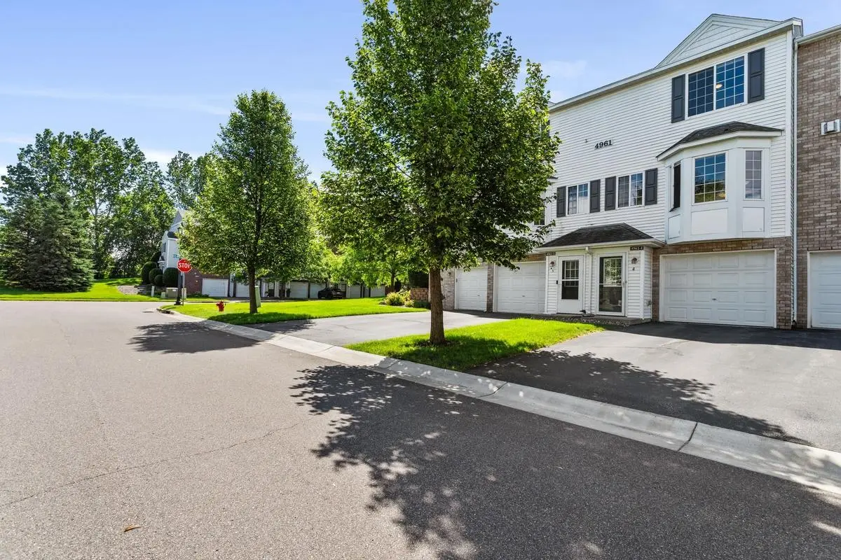 4961 Emmit DR N #4, Hugo, MN 55038