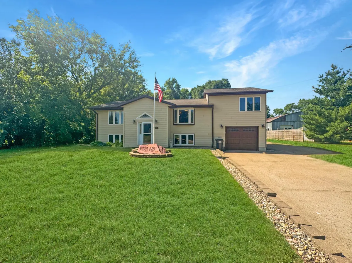 2832 Mill ST, Slayton, MN 56172