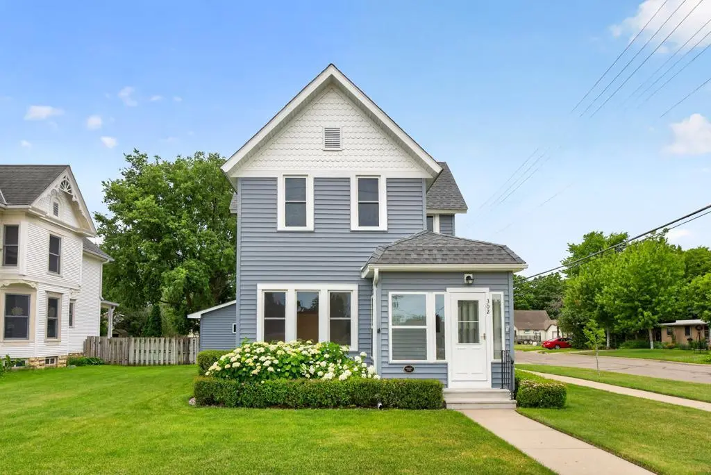 302 S Prairie ST, Lake City, MN 55041
