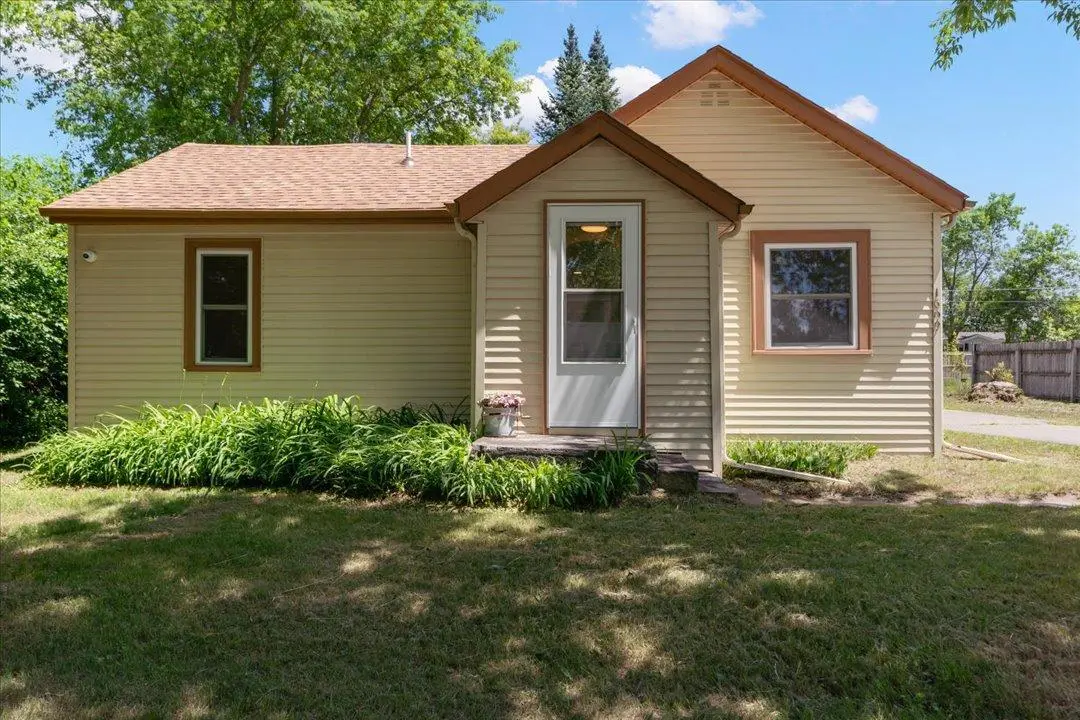 1609 S 10th ST, Brainerd, MN 56401