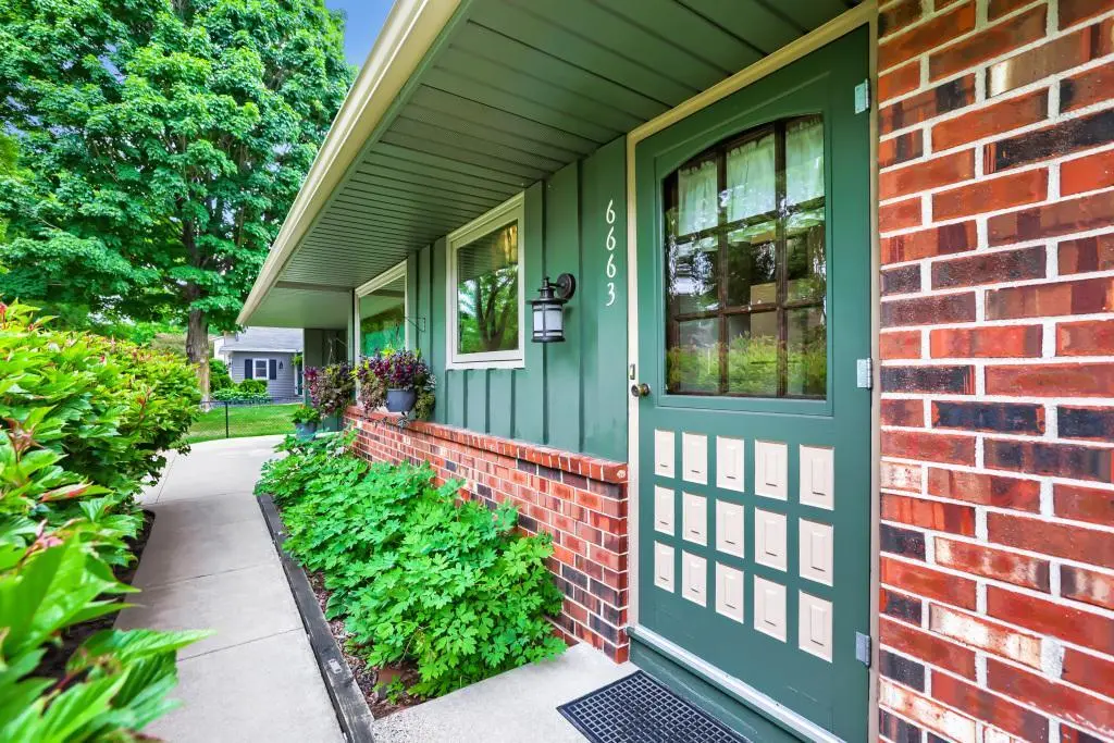 6663 Ideal AVE S, Cottage Grove, MN 55016
