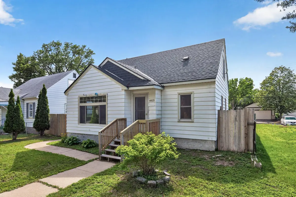 4823 Girard AVE N, Minneapolis, MN 55430