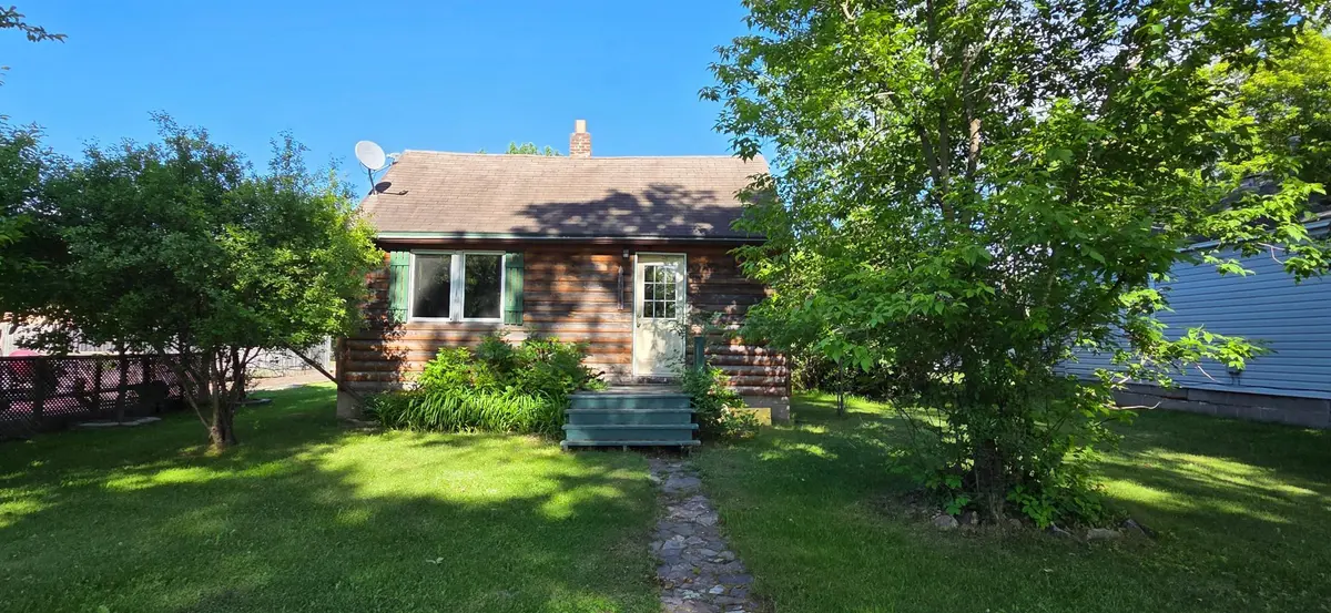 1313 1st AVE E, International Falls, MN 56649