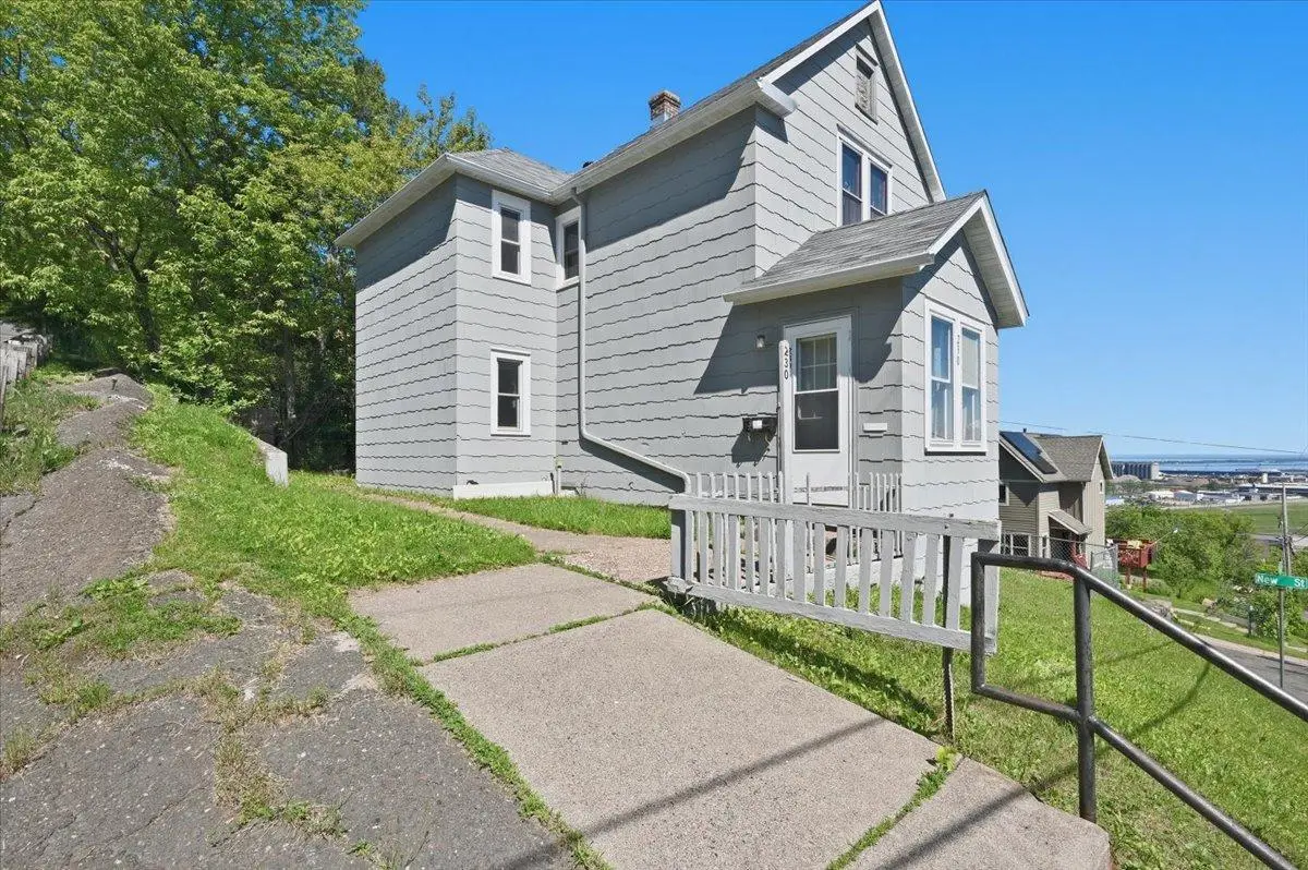 230 N 18th AVE W, Duluth, MN 55806