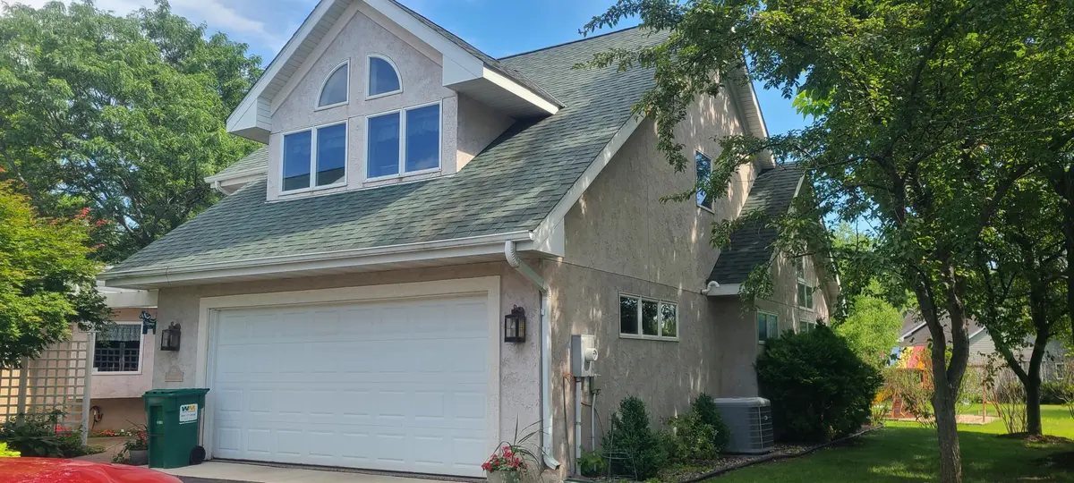 799 Cherrywood LN, Waconia, MN 55387