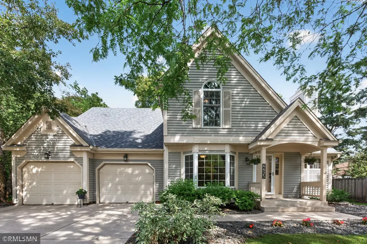 4425 Oakmede LN, White Bear Twp, MN 55110