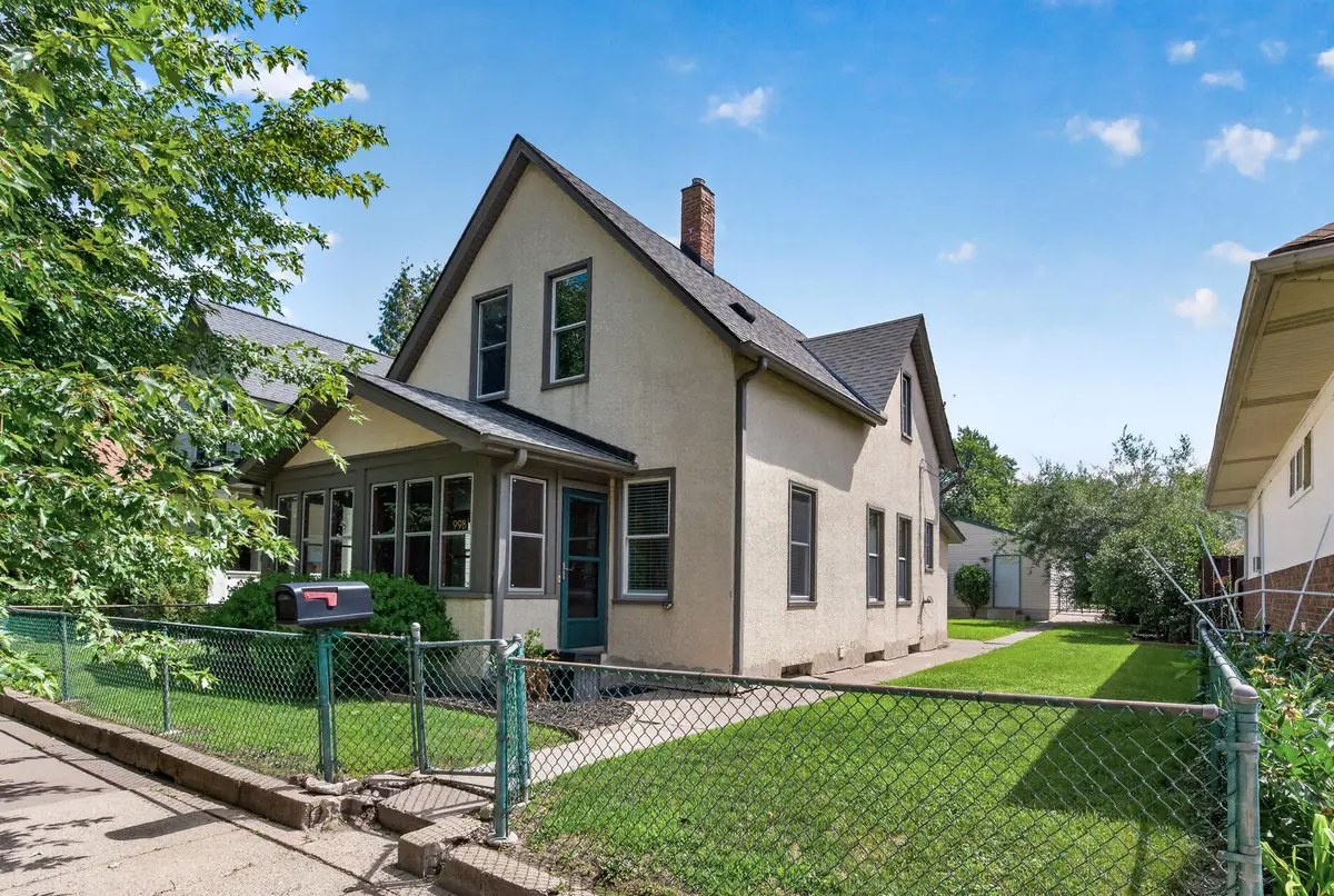 998 Woodbridge ST, Saint Paul, MN 55117