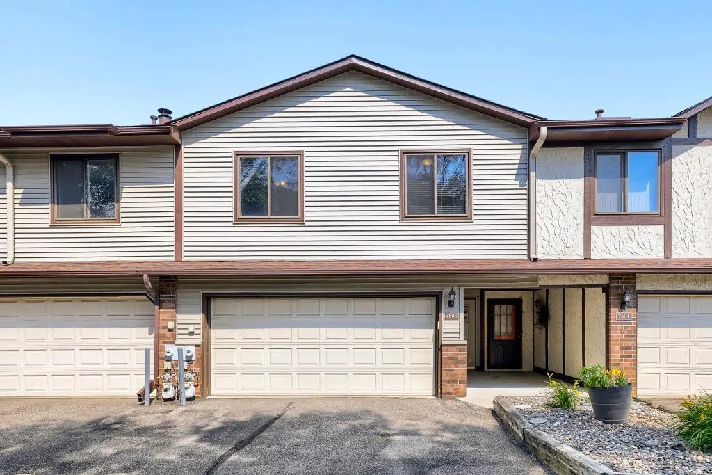 7608 Maplebrook Pkwy N, Brooklyn Park, MN 55445
